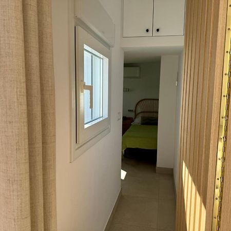 Sunnypalms - Beachfront Penthouse With Stunning Sea View 에스테포나 외부 사진