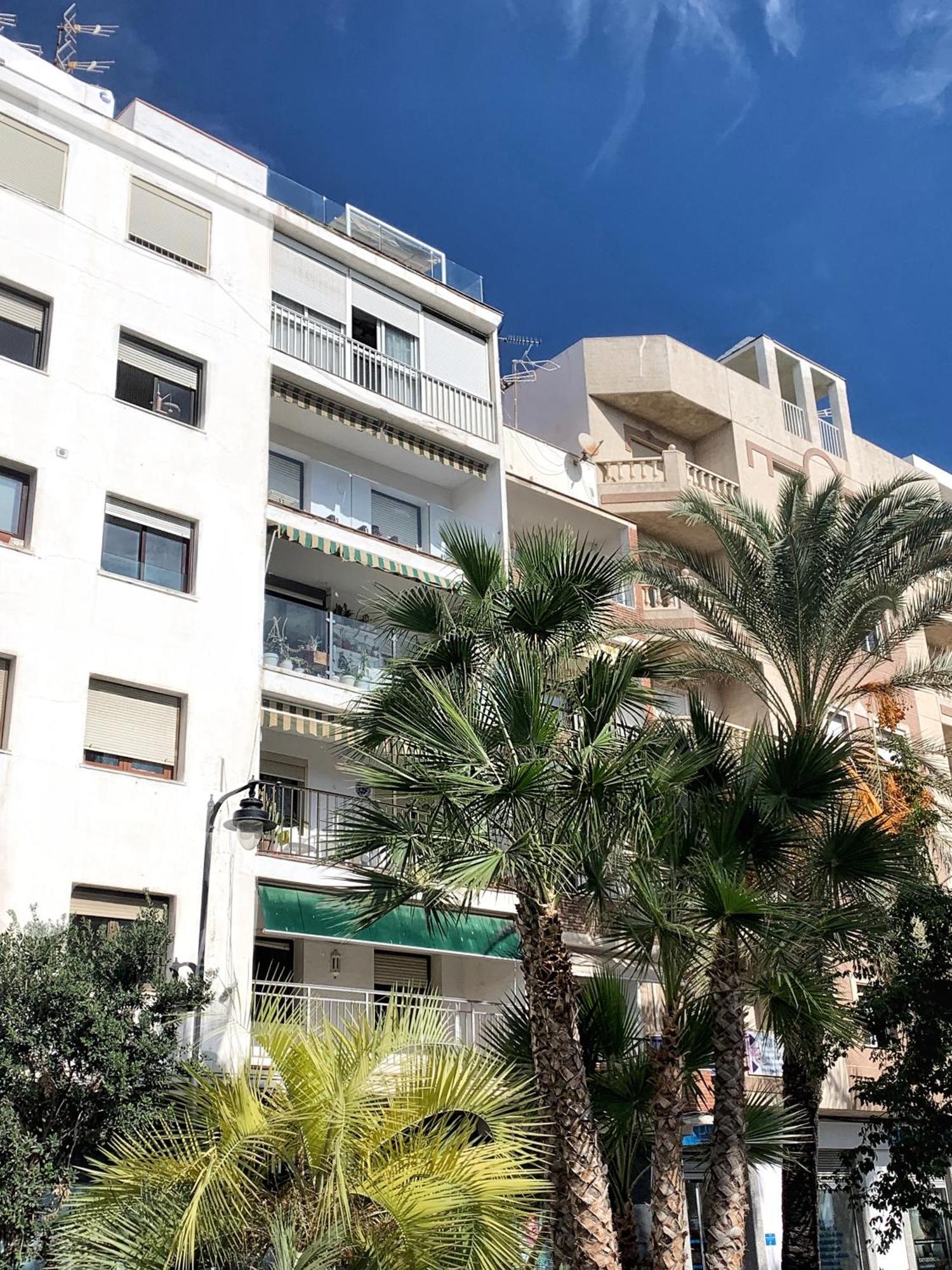 Sunnypalms - Beachfront Penthouse With Stunning Sea View 에스테포나 외부 사진